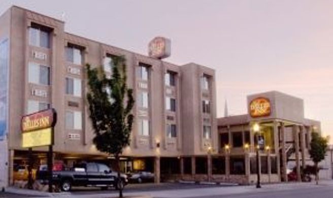 The Dalles Inn Exterior