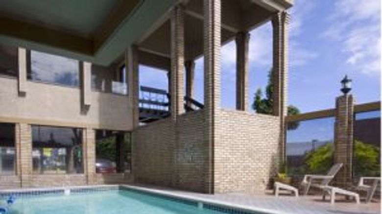 <b>The Dalles Inn Pool</b>