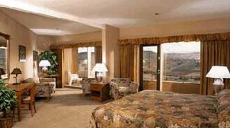 Kah-Nee-Ta High Desert Resort & Casino Suite