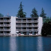 Lakeshore Inn