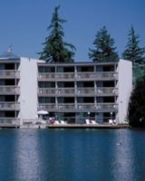 Lakeshore Inn