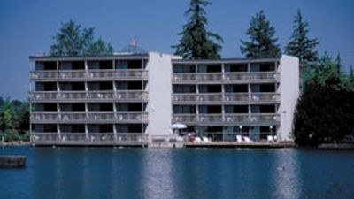 Lakeshore Inn