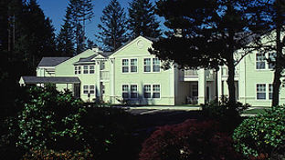Sweetbrier Inn & Suites