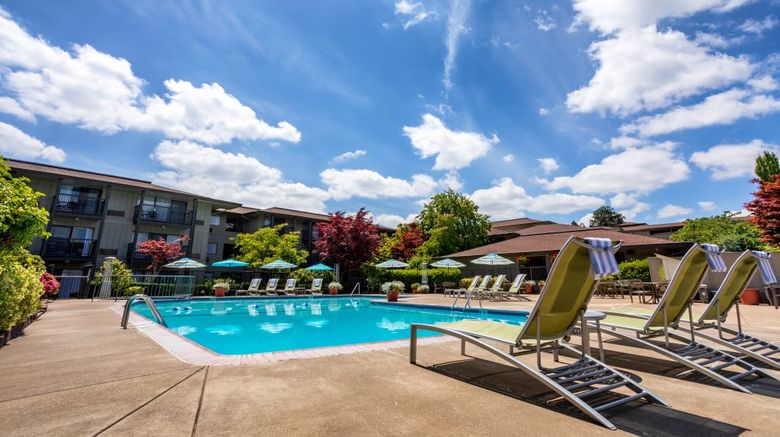 <b>Valley River Inn Pool</b>