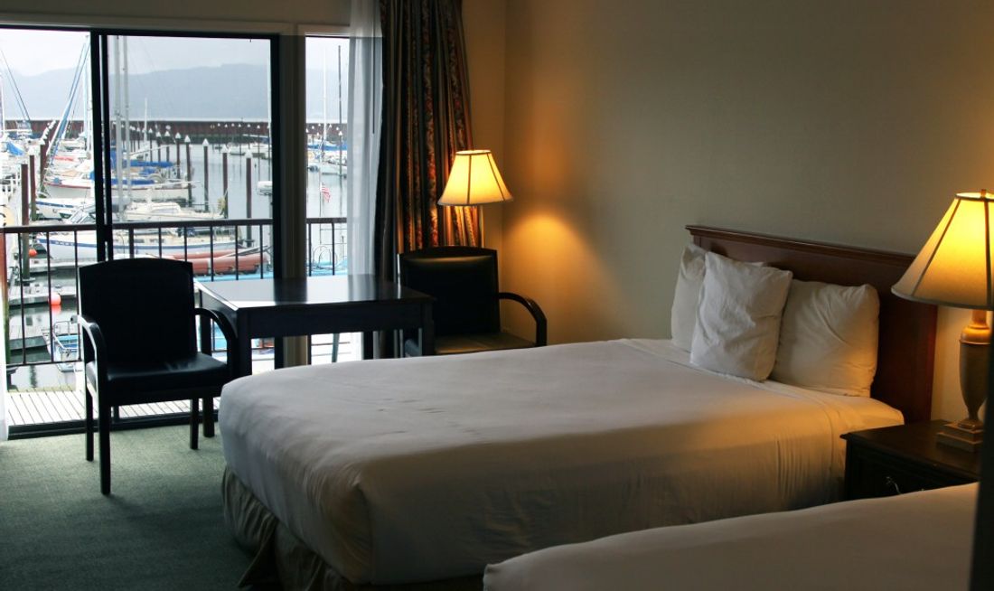 Astoria Riverwalk Inn Room