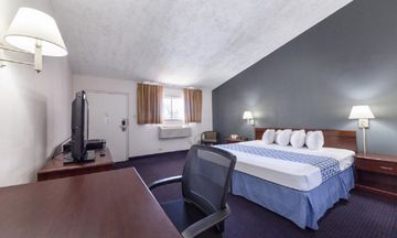 Parkview Inn & Conference Center