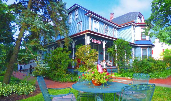 1870 Wedgwood Bed and Breakfast Inn Exterior