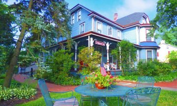 1870 Wedgwood Bed and Breakfast Inn