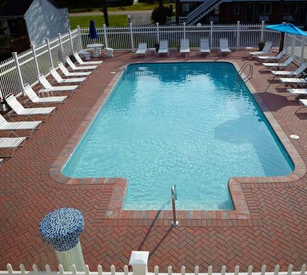 Breezeway Resort Pool
