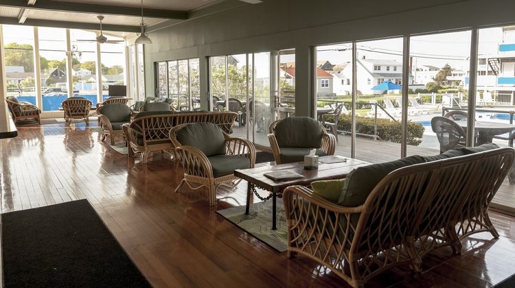Pleasant View Inn Lobby