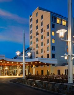 Newport Harbor Island Resort