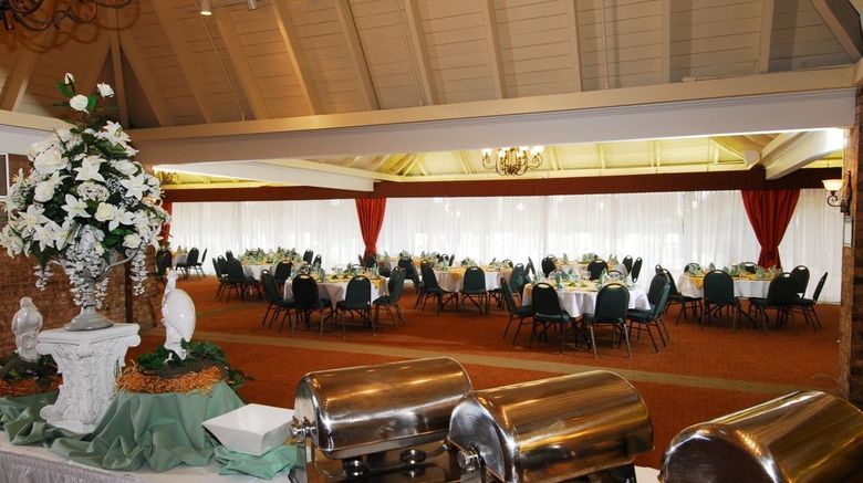 <b>Caravelle Resort Hotel & Villas Banquet</b>