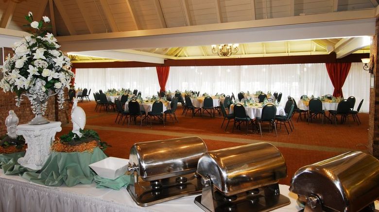 <b>Caravelle Resort Hotel & Villas Banquet</b> <b>Caravelle Resort Hotel & Villas Banquet</b>
