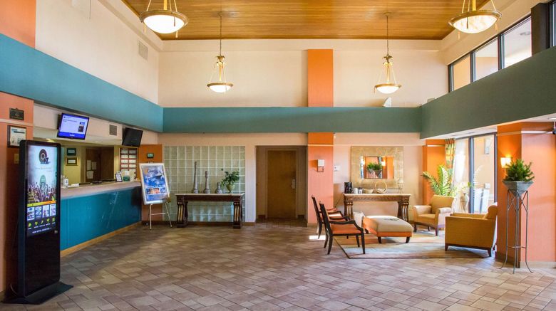 <b>Caravelle Resort Hotel & Villas Lobby</b> <b>Caravelle Resort Hotel & Villas Lobby</b>
