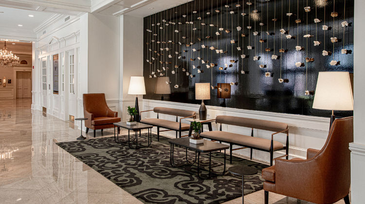 Mills House Charleston, Curio Collection Lobby