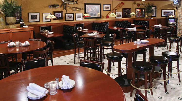 AmericInn by Wyndham Watertown Restaurant