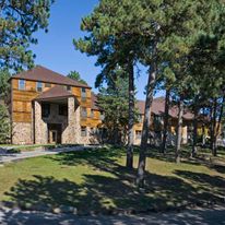 Sylvan Lake Lodge