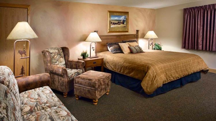 Sylvan Lake Lodge Suite