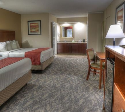 Crossroads Inn & Suites Room