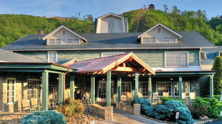 Gatlinburg Inn Exterior