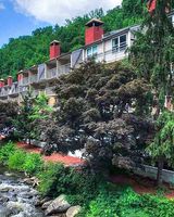 Gatlinburg River Inn