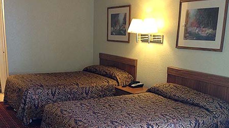 Inn of Uvalde Room
