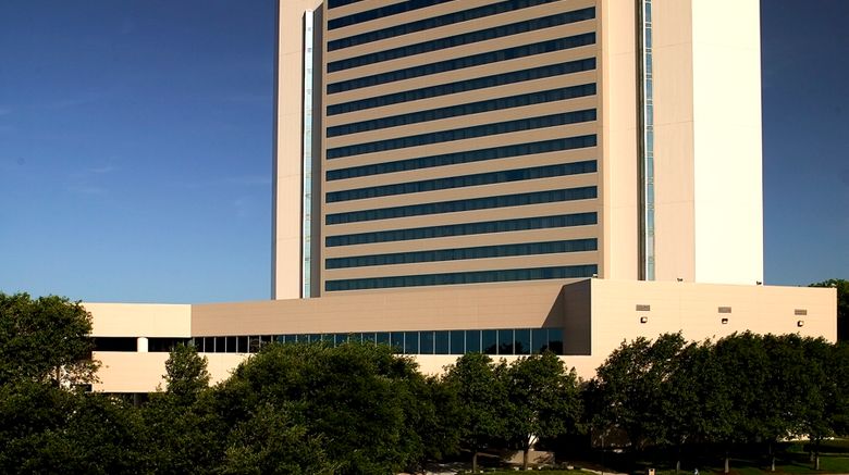 Sheraton Arlington Hotel Exterior