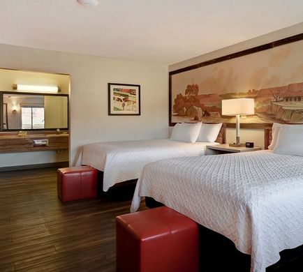 Expedition Lodge Room