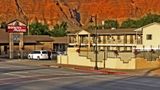 <b>Bowen Motel Exterior</b>