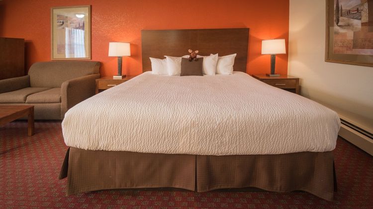 New Englander Inn Bennington Room