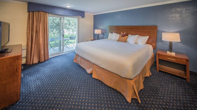 New Englander Inn Bennington Suite
