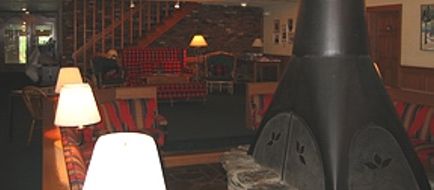 Cortina Inn & Resort Lobby