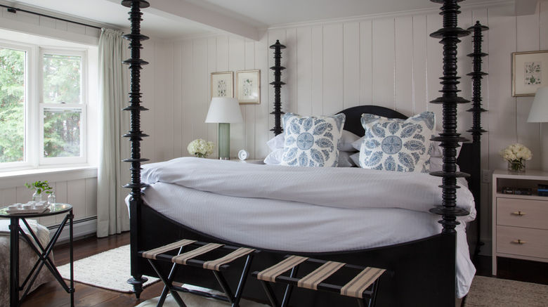 <b>Edson Hill Room</b>