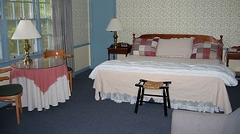 <b>Sugarbush Resort Room</b>