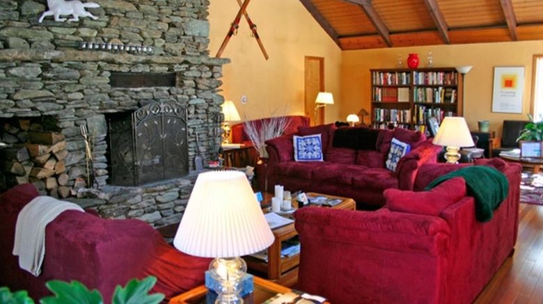 <b>White Horse Inn Lobby</b>