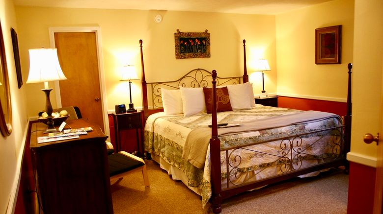 <b>White Horse Inn Room</b>