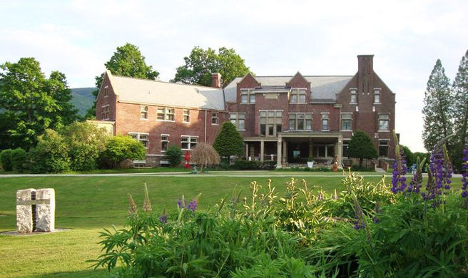 Wilburton Inn Exterior