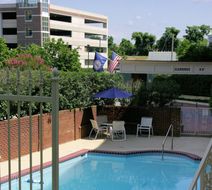 Cavalier Inn at University of Virginia Pool