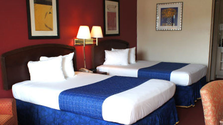 Magnuson Hotel Virginia Beach Room