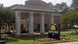 <b>Days Inn Central Exterior</b>