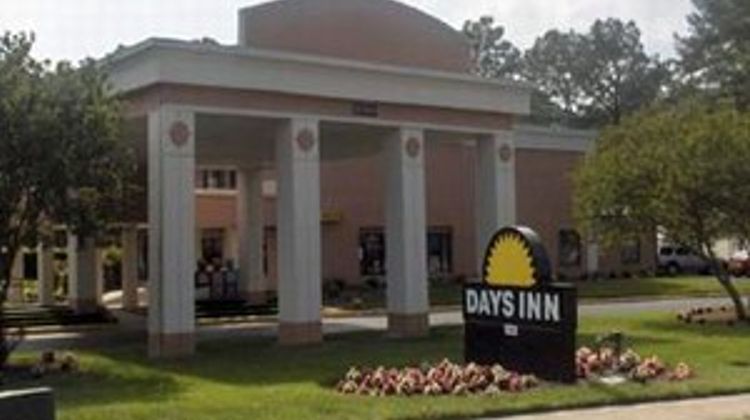 Days Inn Central Exterior