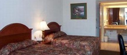 Travelodge by Wyndham Petersburg Room
