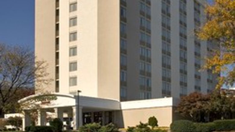 Hotel Pentagon South Exterior