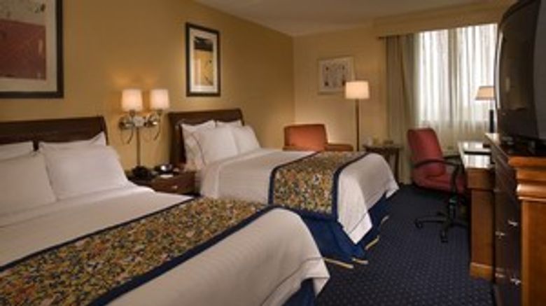<b>Hotel Pentagon South Room</b>