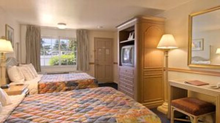 Days Inn Everett Room