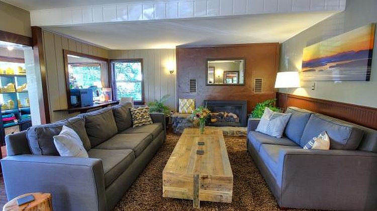 Earthbox Inn & Spa Lobby