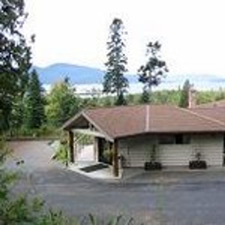 Ship Harbor Inn
