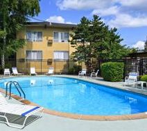 Travelodge Seattle University Pool