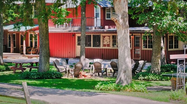 <b>Birchcliff Resort Exterior</b>