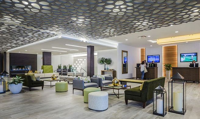 The Ridge Lake Geneva Lobby